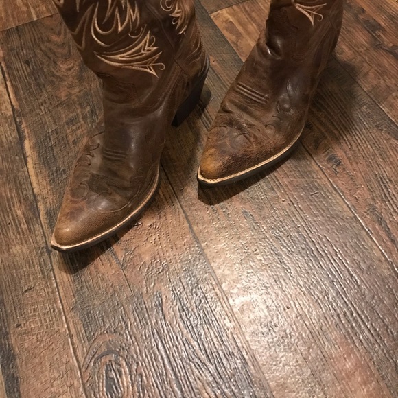 ARIAT BOOTS - Picture 4 of 6